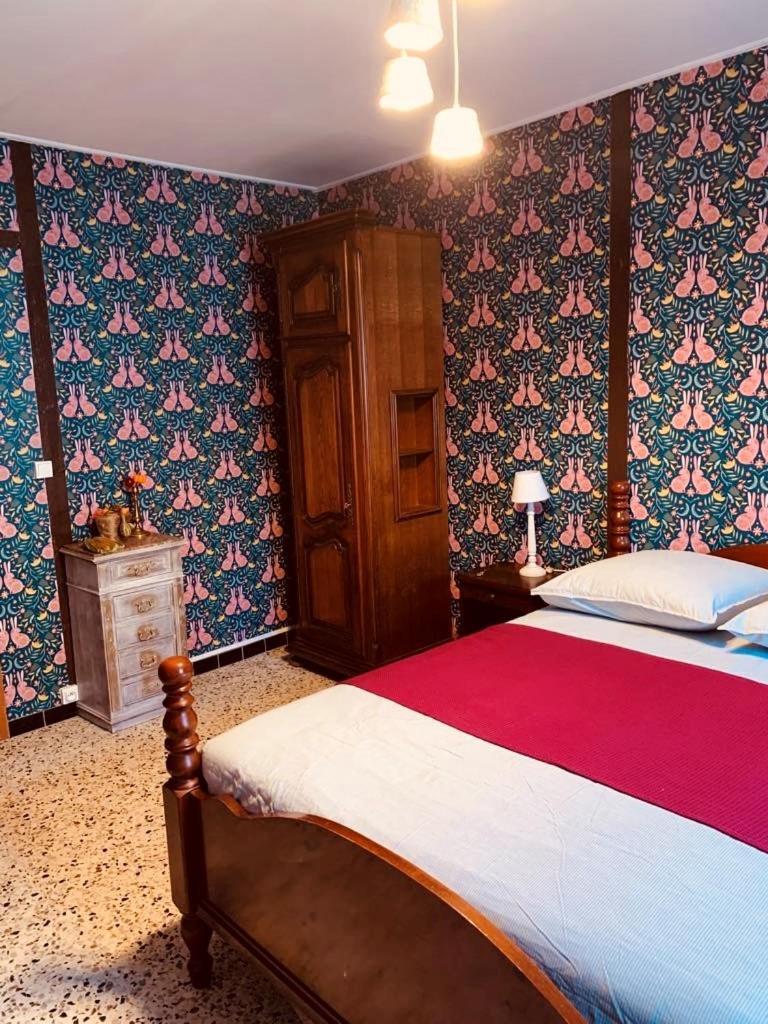 La Babayaga Bed & Breakfast กาเปสตอง ภายนอก รูปภาพ